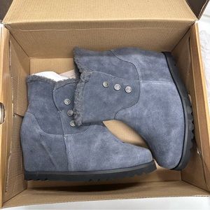 bearpaw wedge heel boots